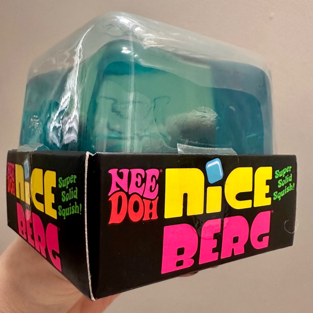 NeeDoh Nice Berg Squeeze Toy - BRAND NEW